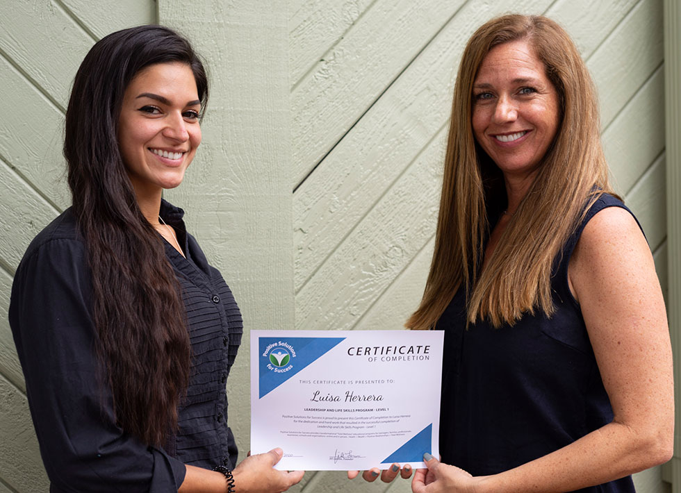 jill and luisa with certifcate